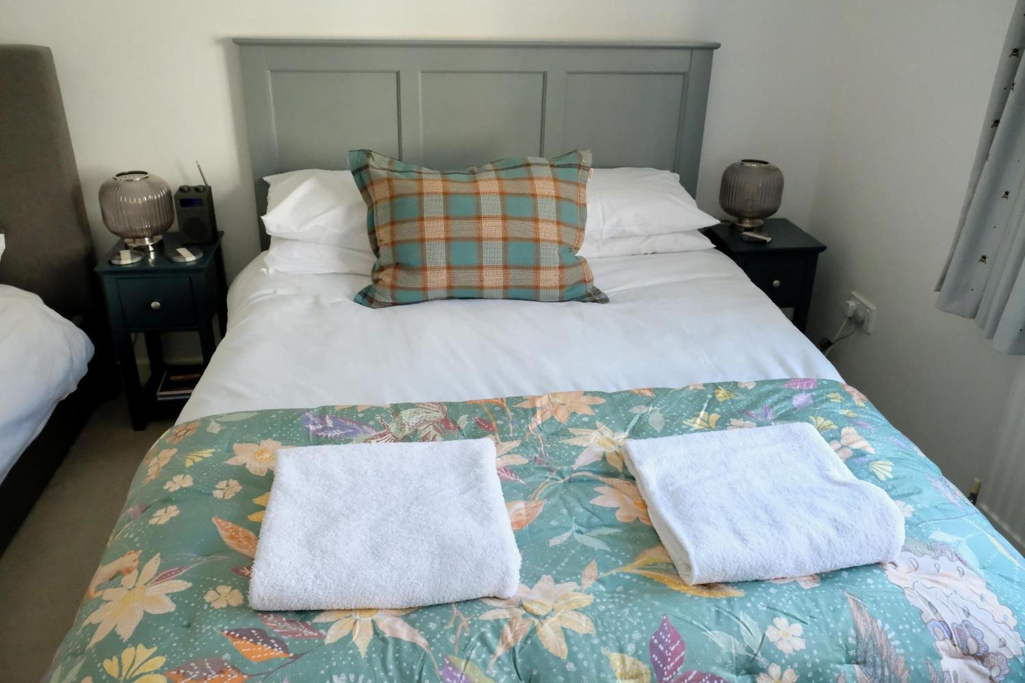 Spacious City Centre Apartment Бат Екстер'єр фото
